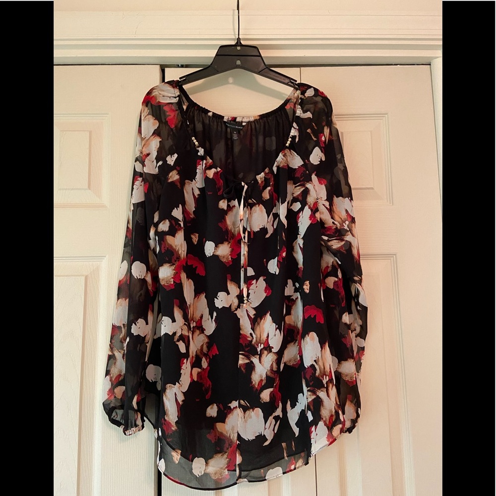 White House Black Market Beautiful Blouse